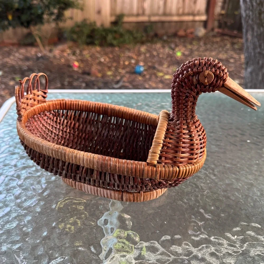 Vintage Wicker Duck Basket Hand Woven Rattan Animal Shaped Decorative Bowl Brown